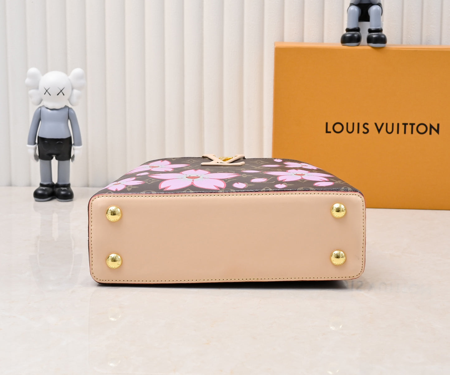 155NE42BDE Stylish leather bag