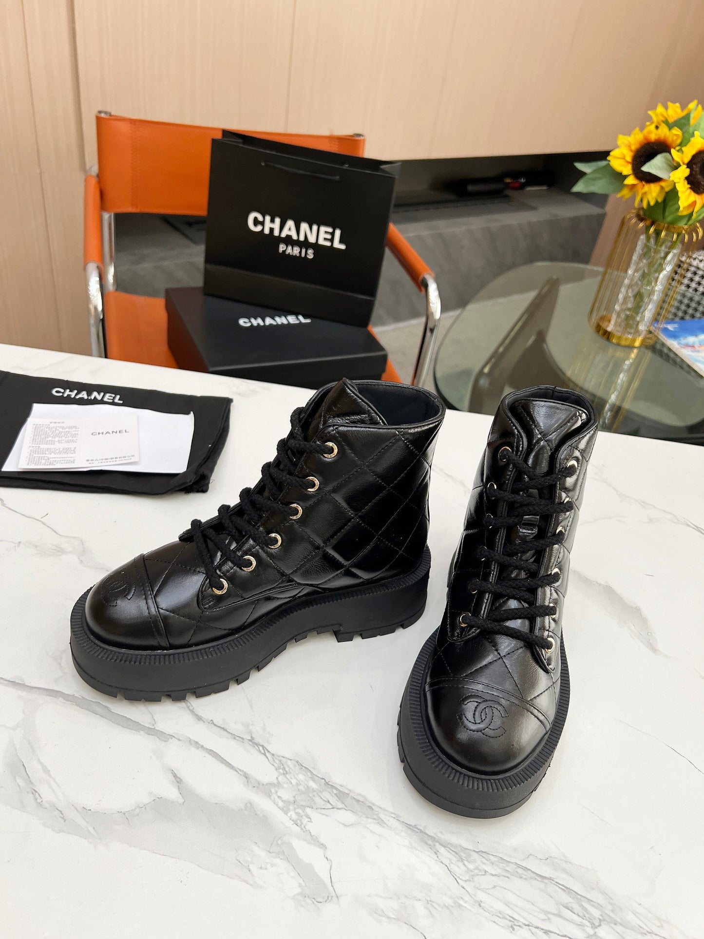 3LC4ZDE Stylish boots