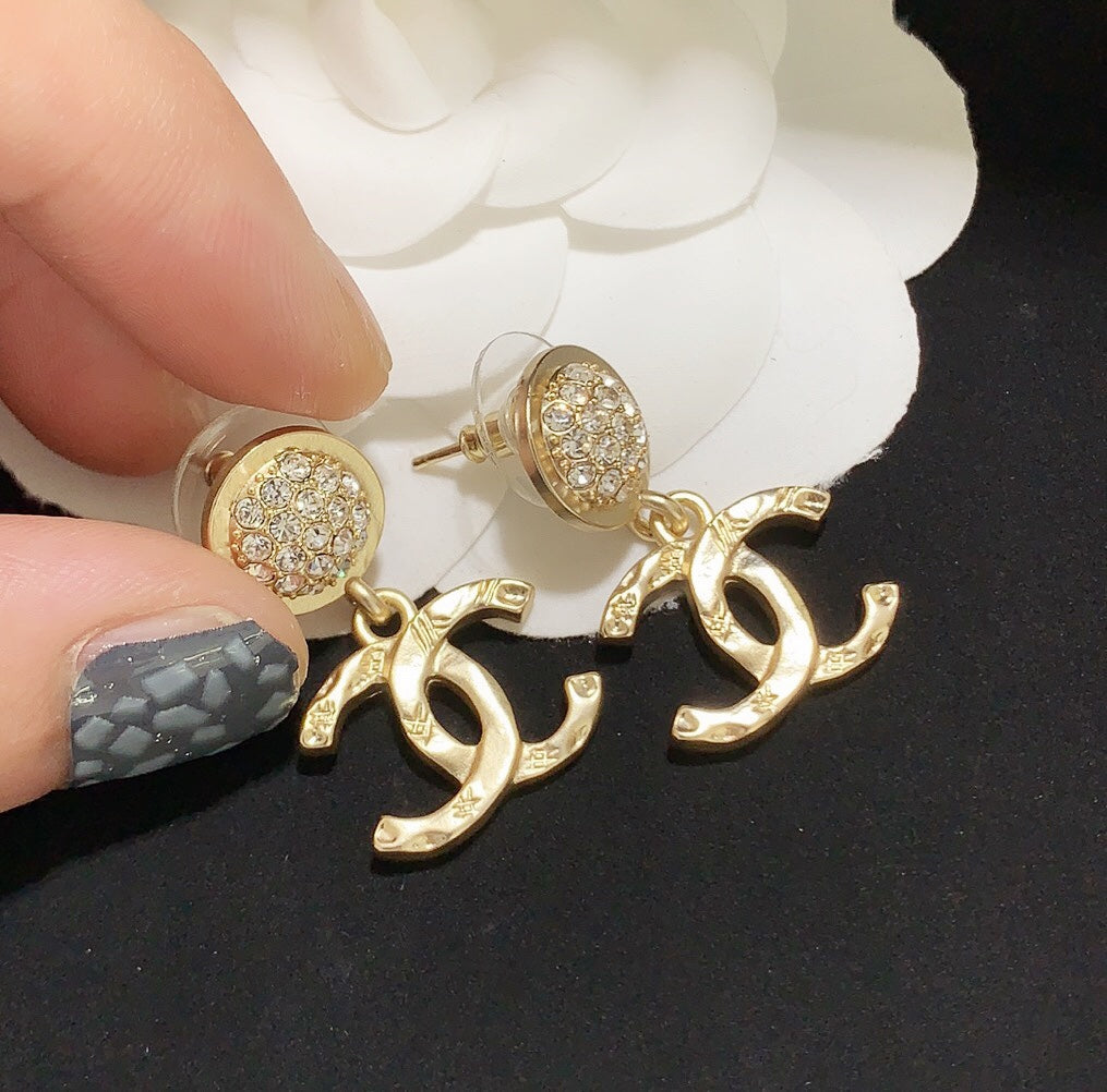 1YC140EDE Stylish Earrings