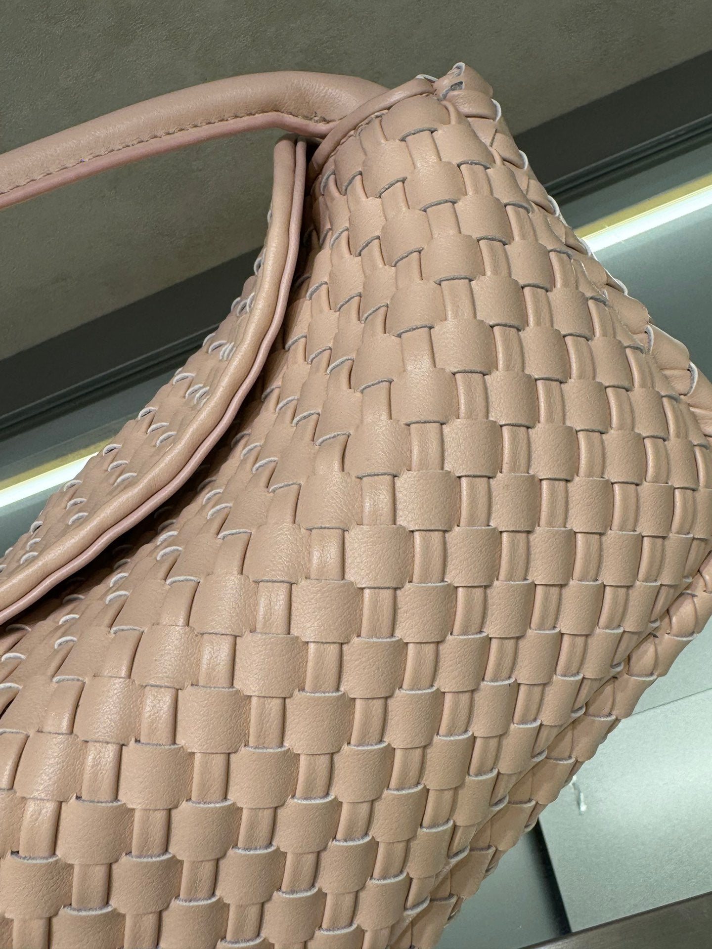 1XA83BDE Stylish leather bag