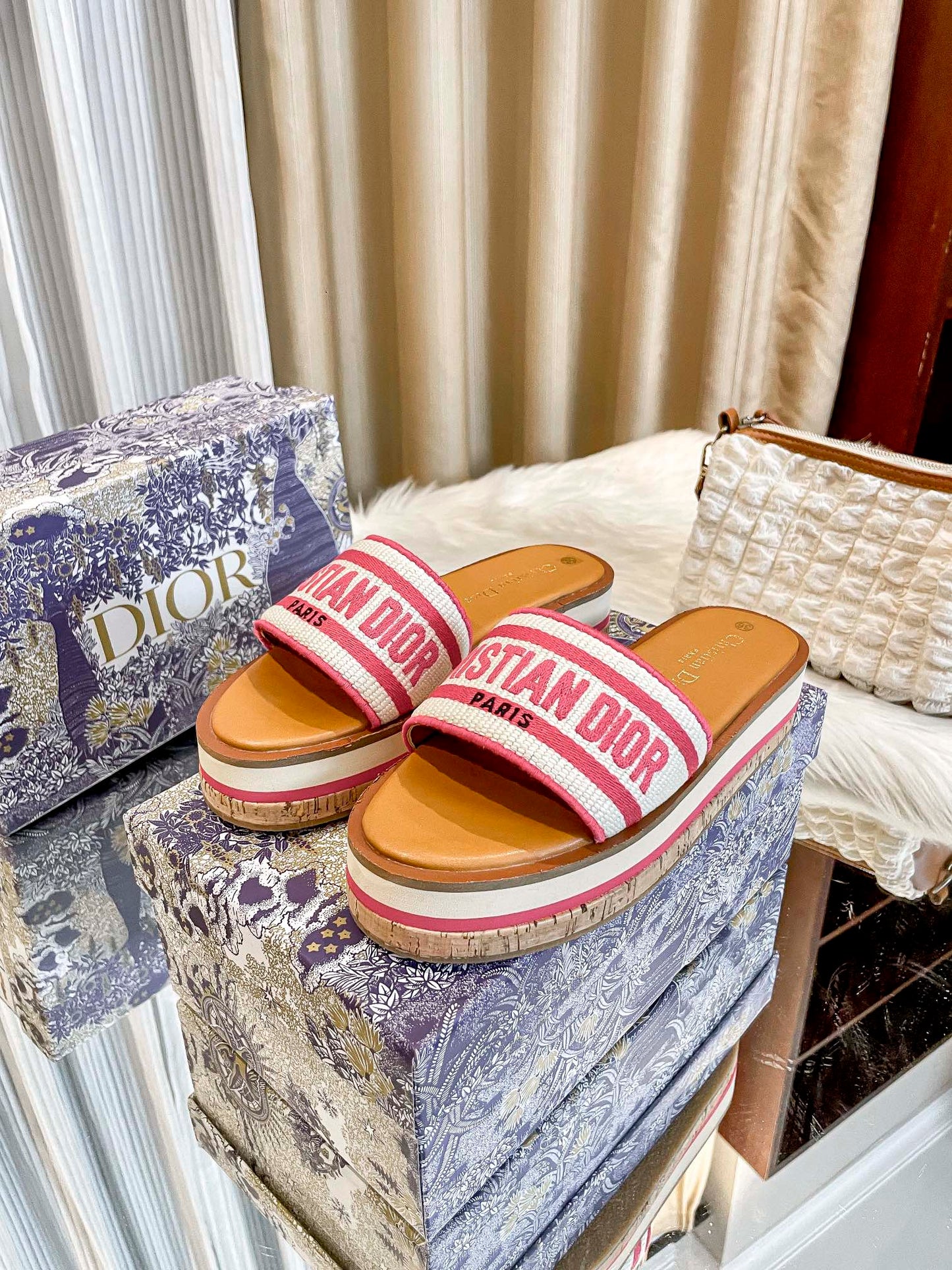 1LD22ZDE Stylish slippers