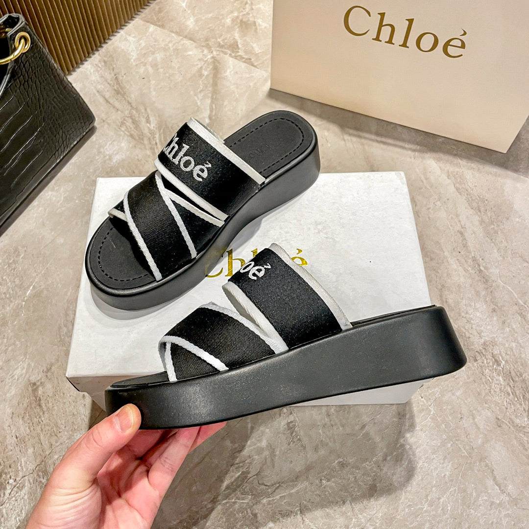 14A209ZDE Stylish Slippers