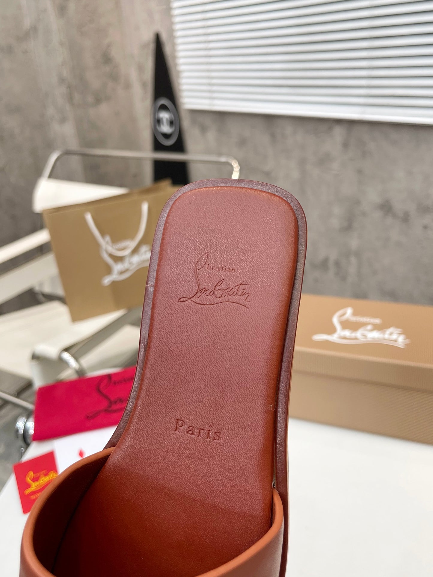 JXA32ZDE Stylish leather Slippers