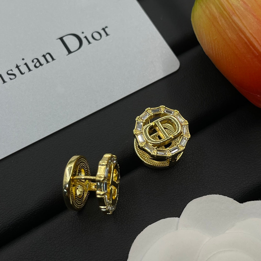 14D1061EDE Stylish Earrings