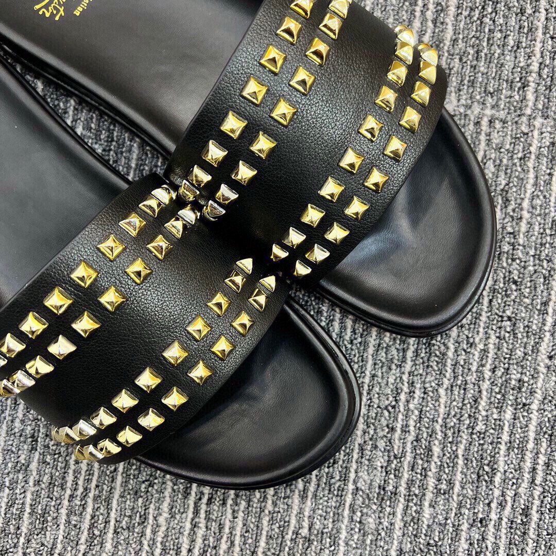 54A126ZDE Stylish slippers