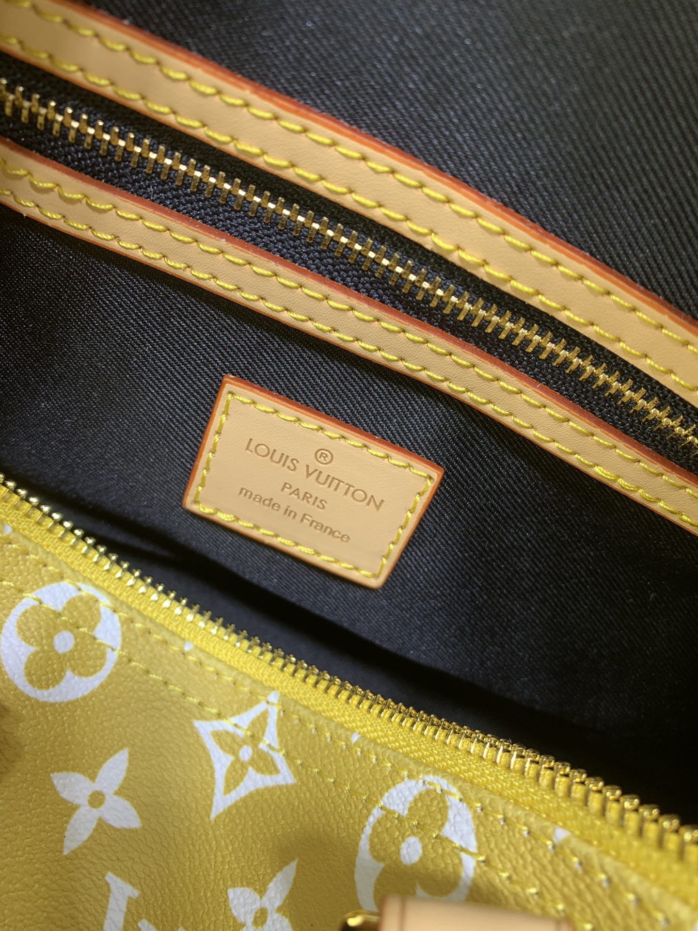 2XE268BDE Stylish leather bag 