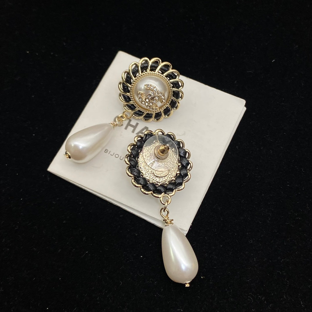 14C681EDE Stylish  Earrings