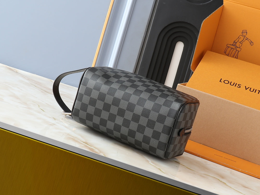 15RE69BDE Stylish leather bag