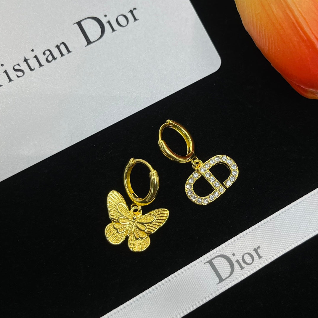 14D1062EDE Stylish Earrings