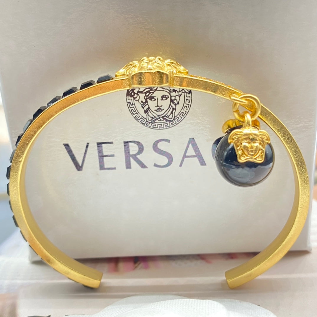 14V320KDE Stylish  Bracelets