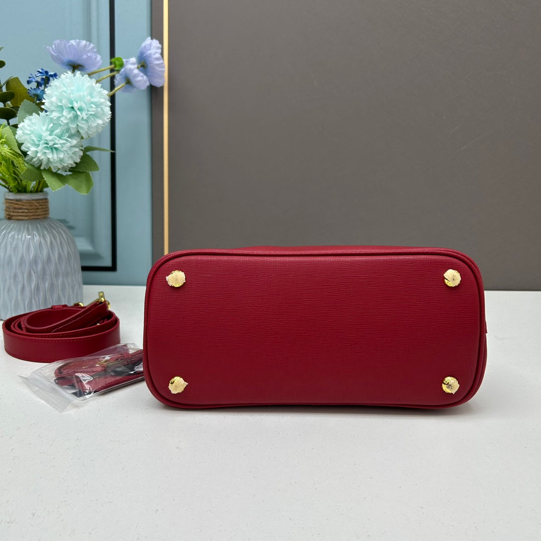 1XPD115BDE Stylish leather bag 