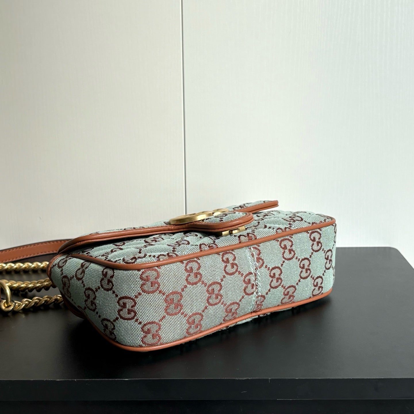 2WB30BDE Stylish bag