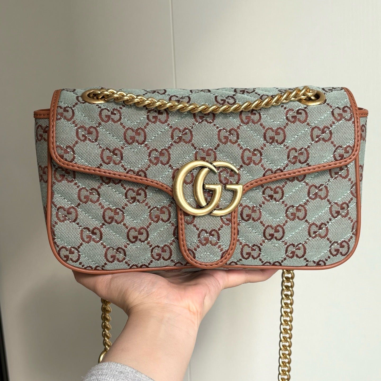 2WB30BDE Stylish bag