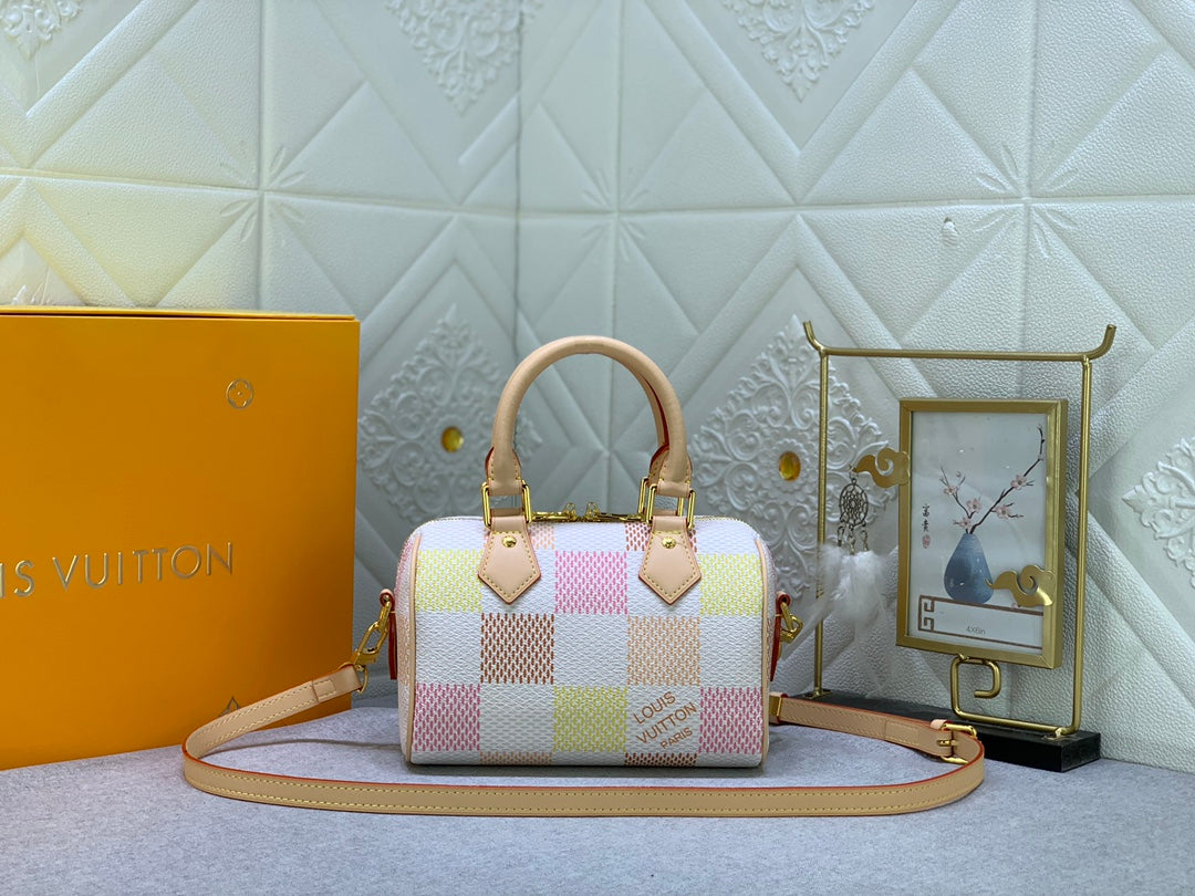 2XE334BDE Stylish leather bag 