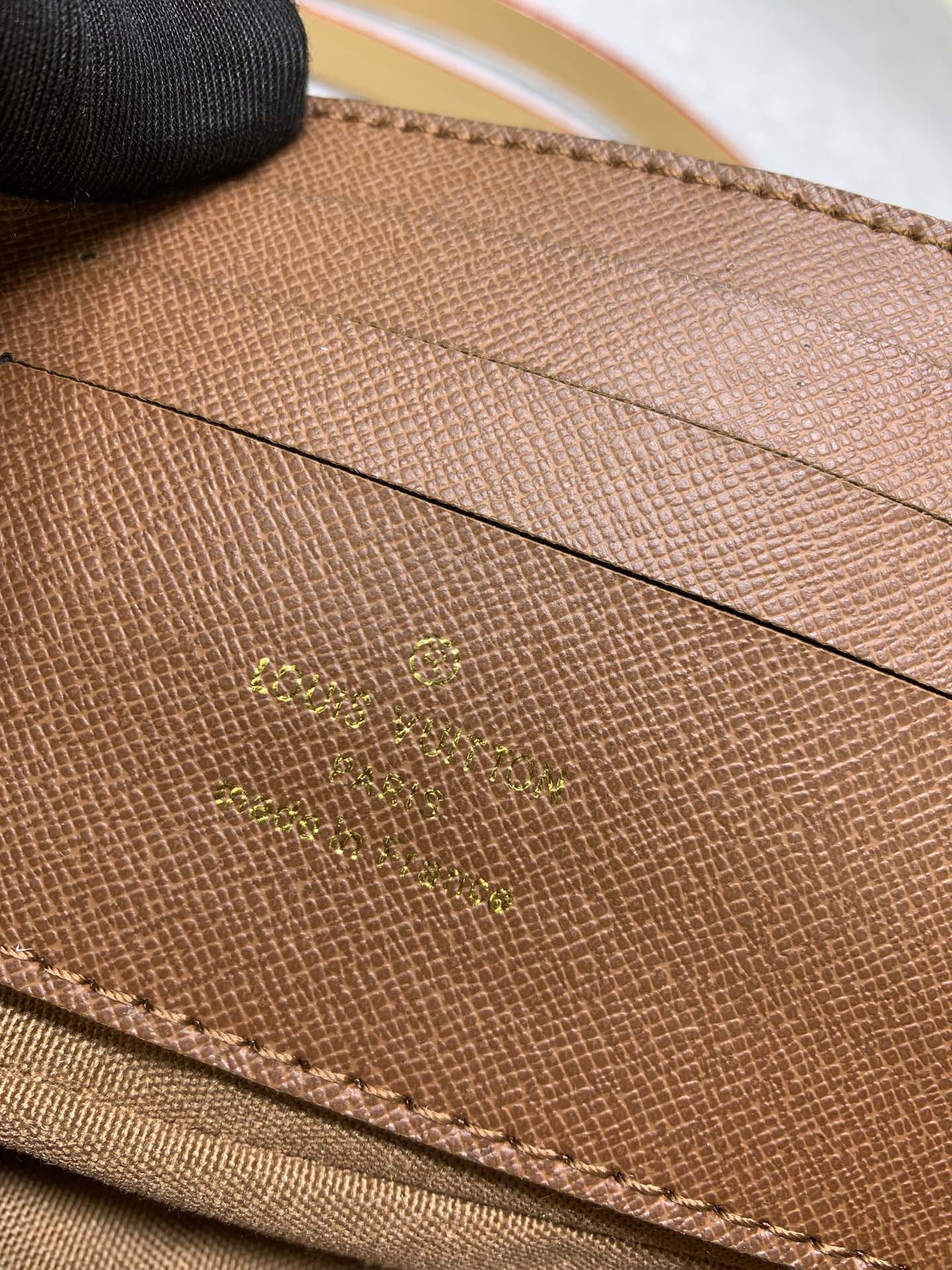 1XE64BDE Stylish leather bag 