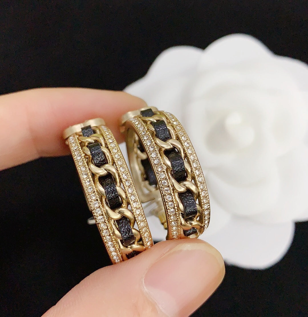 1YC259EDE Stylish Earrings