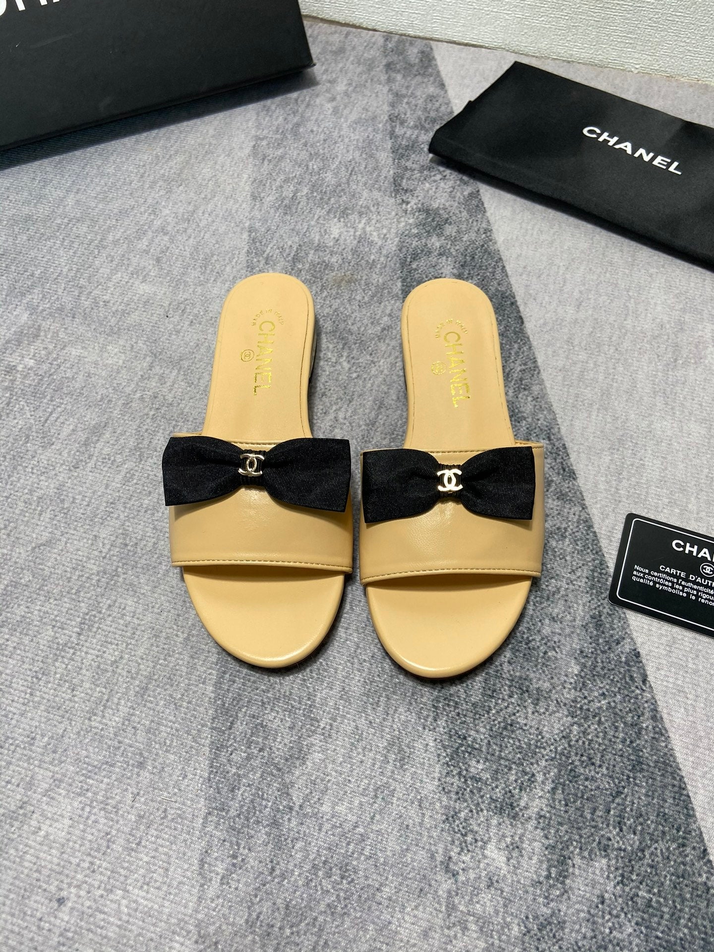 14C187ZDE Stylish Slippers