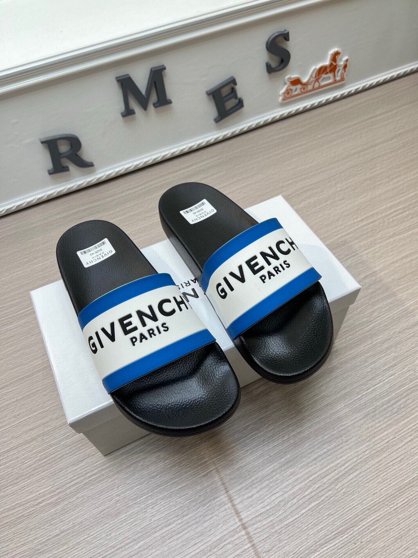 535ZGV264ZDE Stylish Slippers