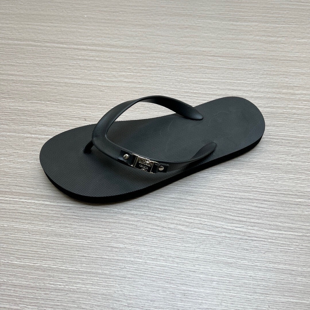 54A162ZDE Stylish slippers