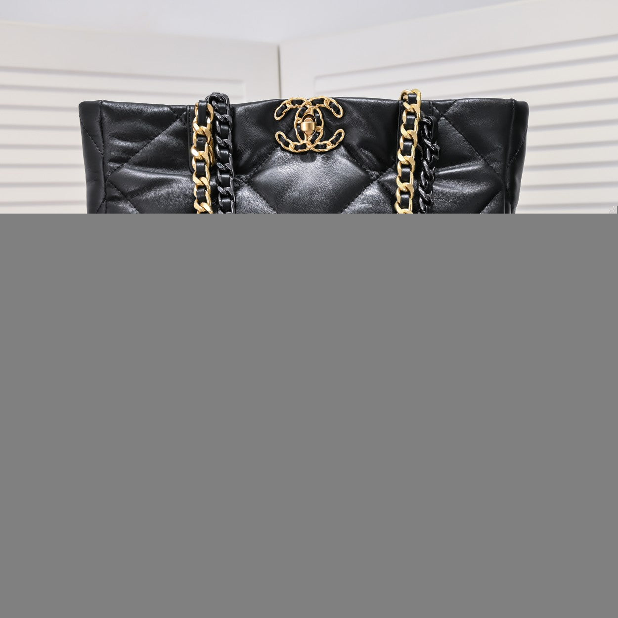 1XC42BDE Stylish leather bag 