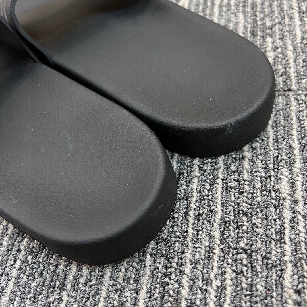 535ZR257ZDE Stylish Slippers