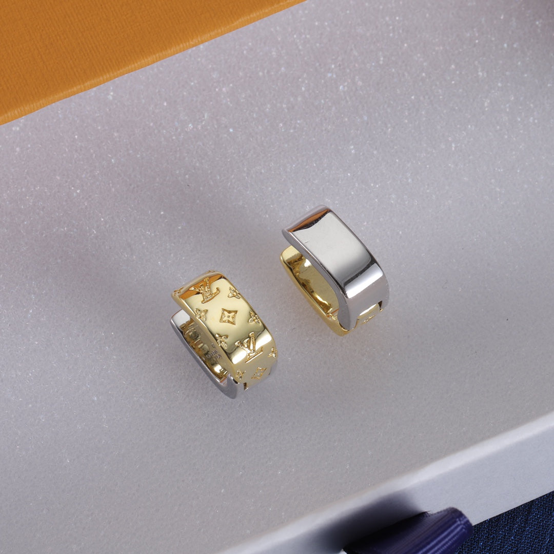 1XE614XDE Stylish Earrings