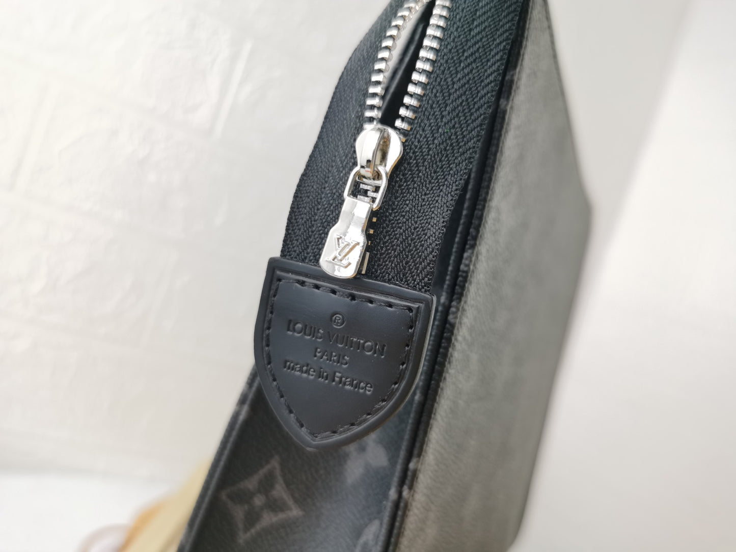 1XE392BDE Stylish leather bag