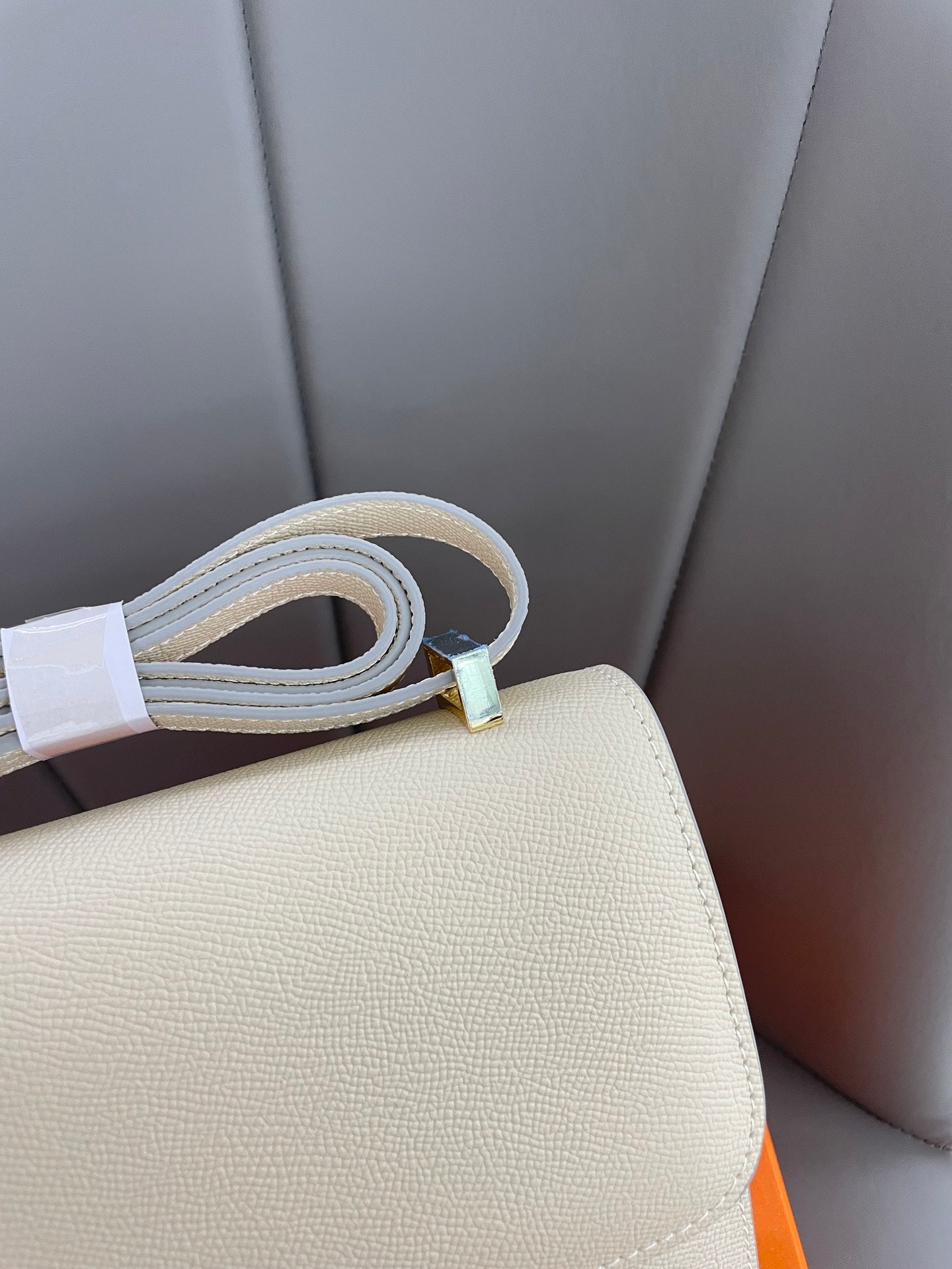 155NH65BDE Stylish leather bag