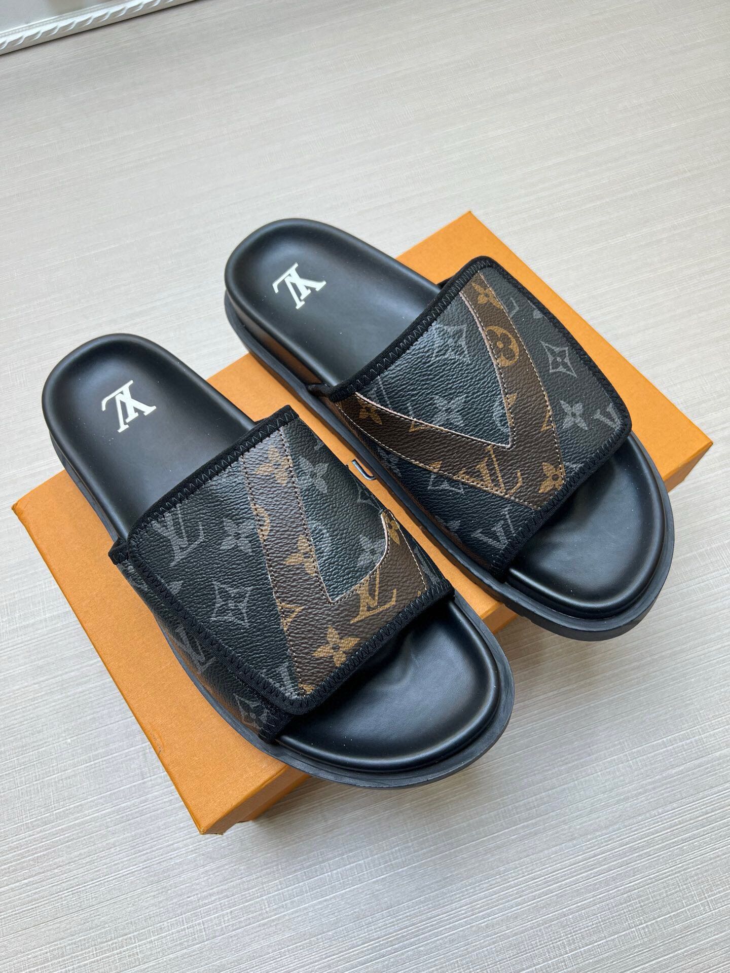 5WE251ZDE Stylish Slippers