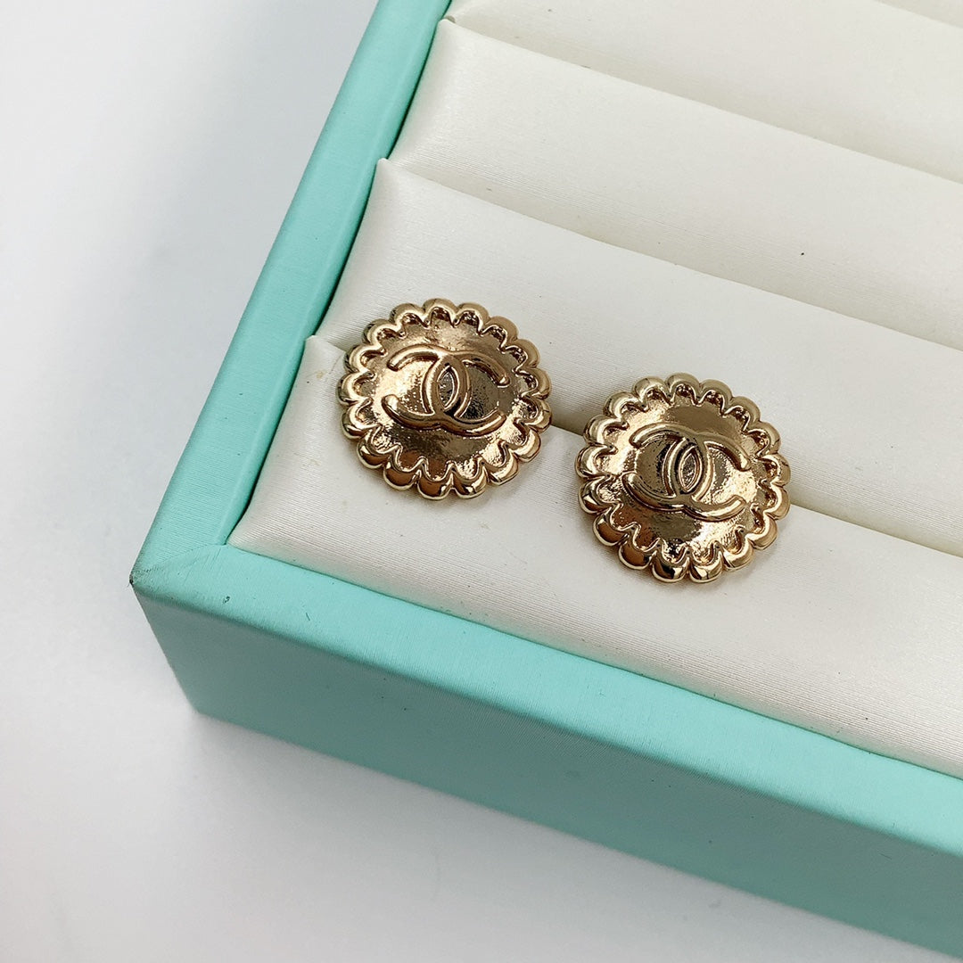 14C281EDE Stylish Earrings