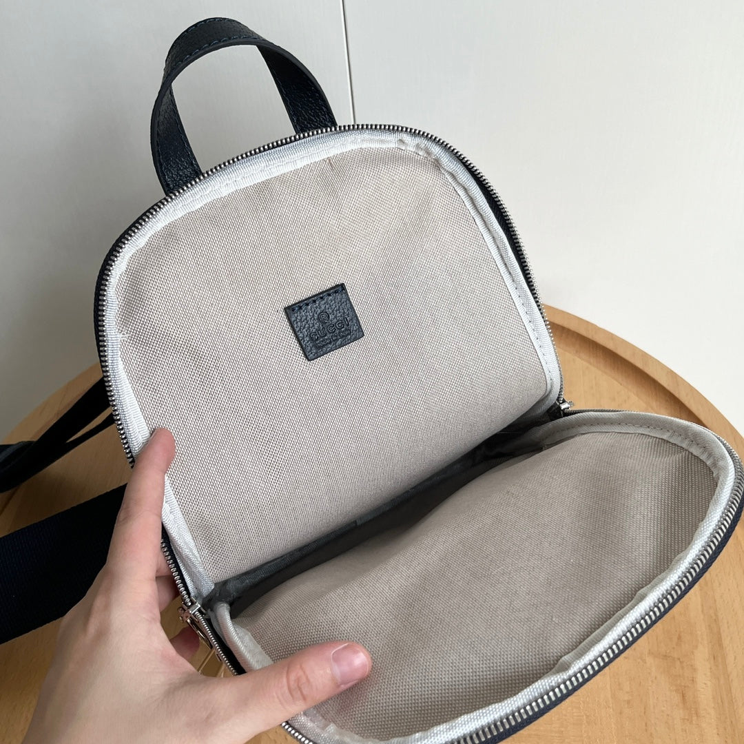 175NB111BDE Stylish leather bag