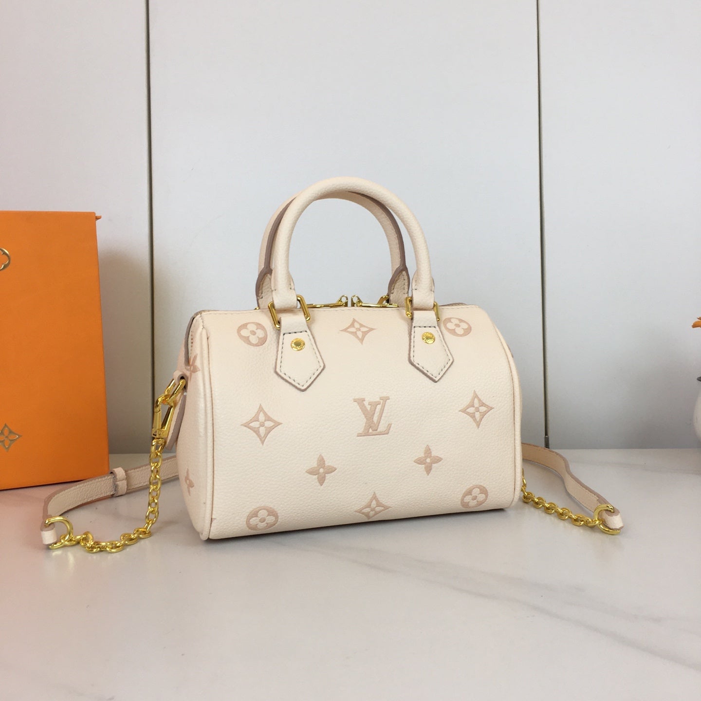175NE9BDE Stylish leather bag