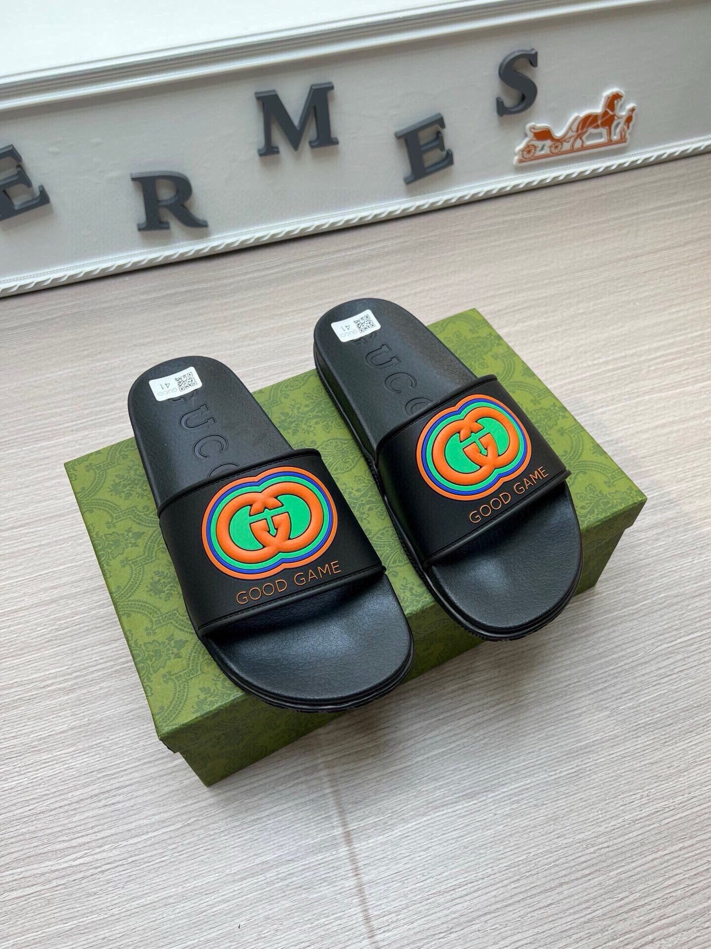 54B113ZDE Stylish slippers