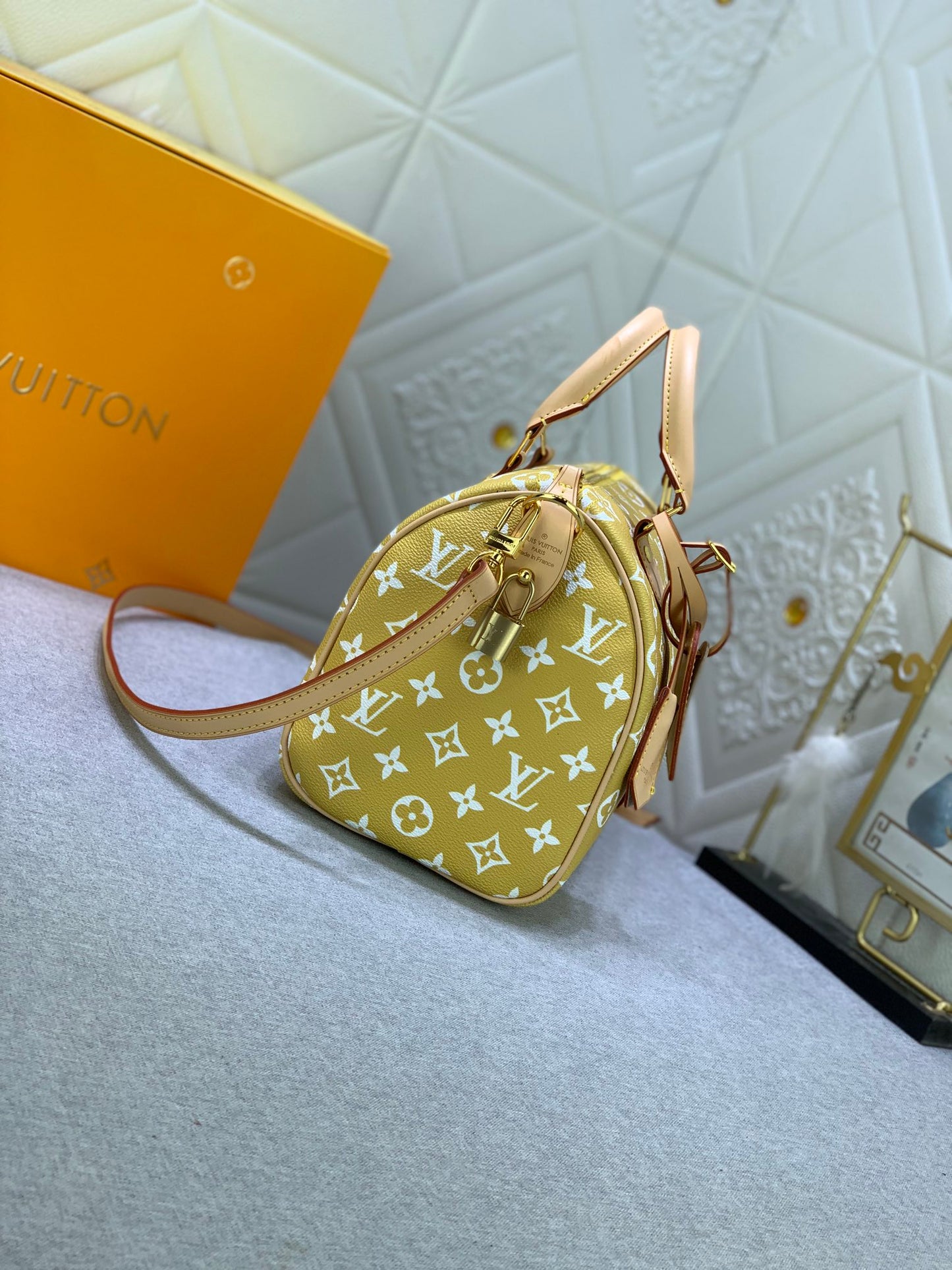 2XE268BDE Stylish leather bag 