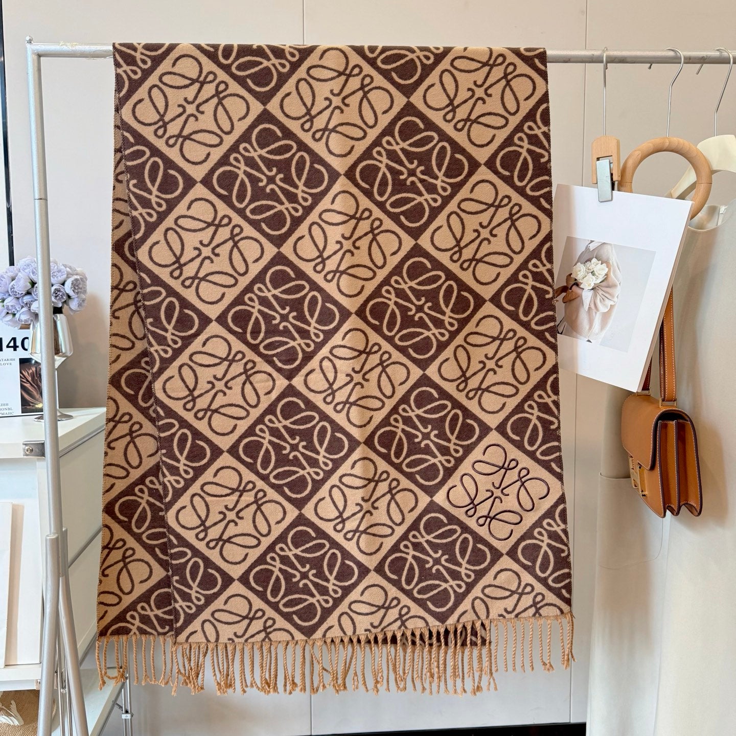 185ZA44WDE Stylish Winter Scarves