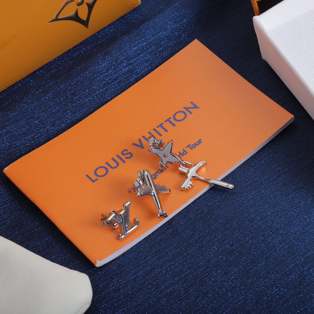 1YE343EDE Stylish Earrings