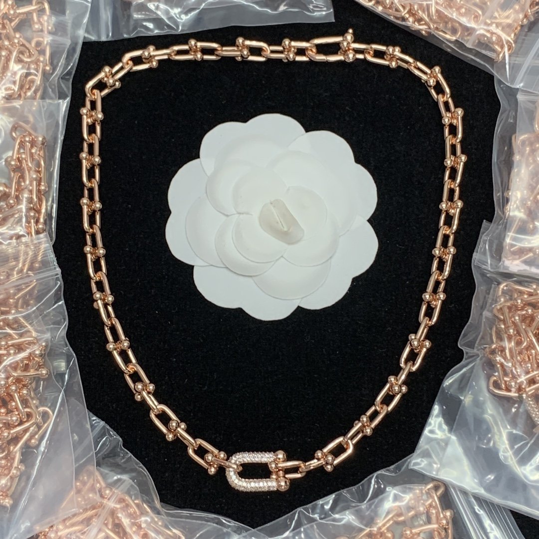8XT31XDE Stylish  Earring Bracelets Necklaces