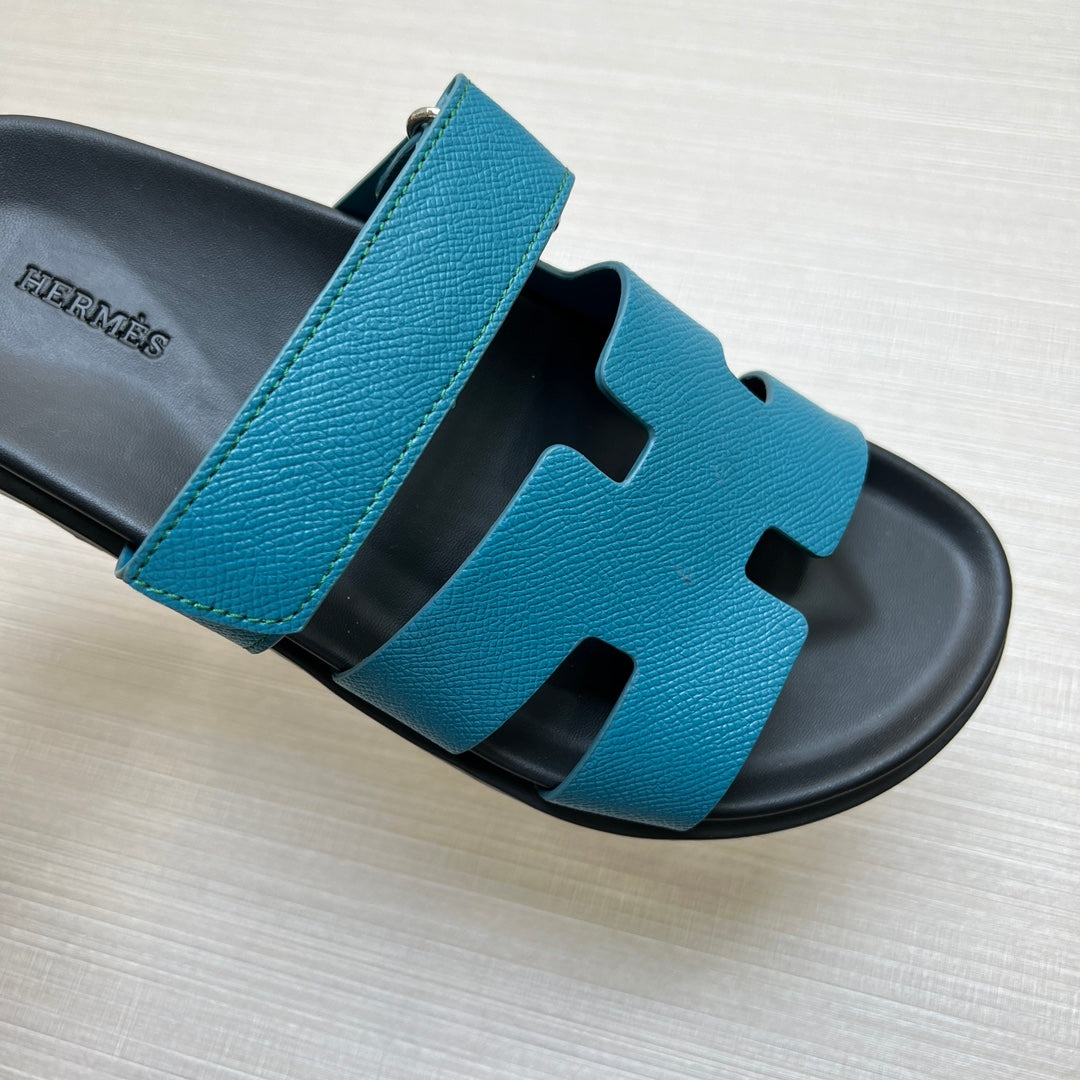 54H1ZDE Stylish slippers