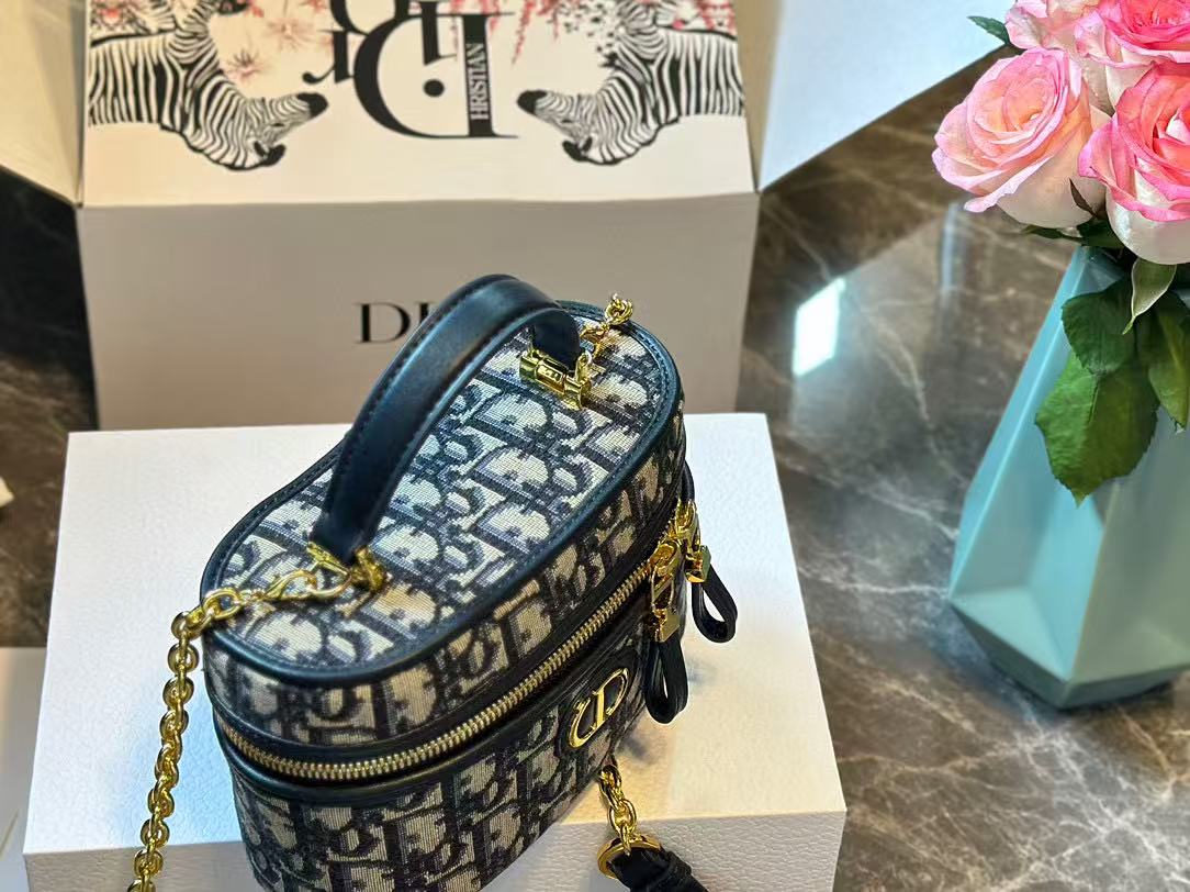 15QD1BDE Stylish embroidery bag