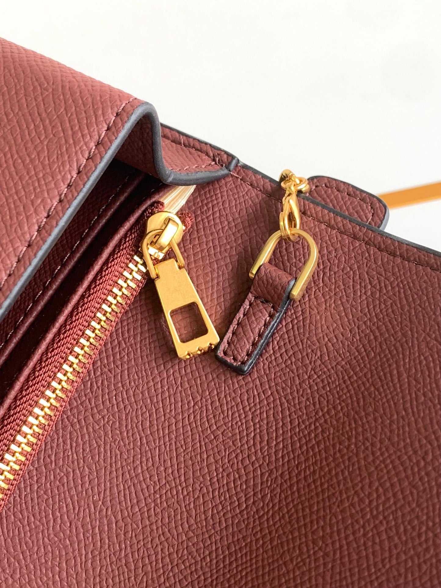 1XVL272BDE Stylish leather bag 