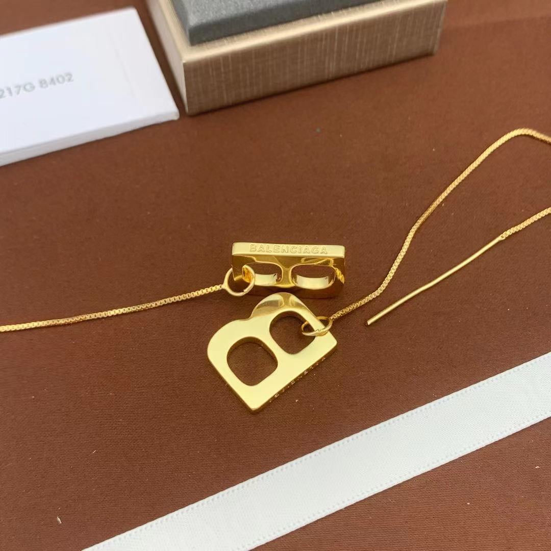 14J123EDE Stylish Earrings