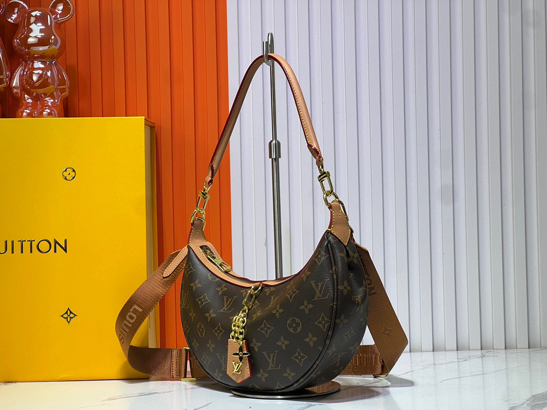 155NE35BDE Stylish leather bag