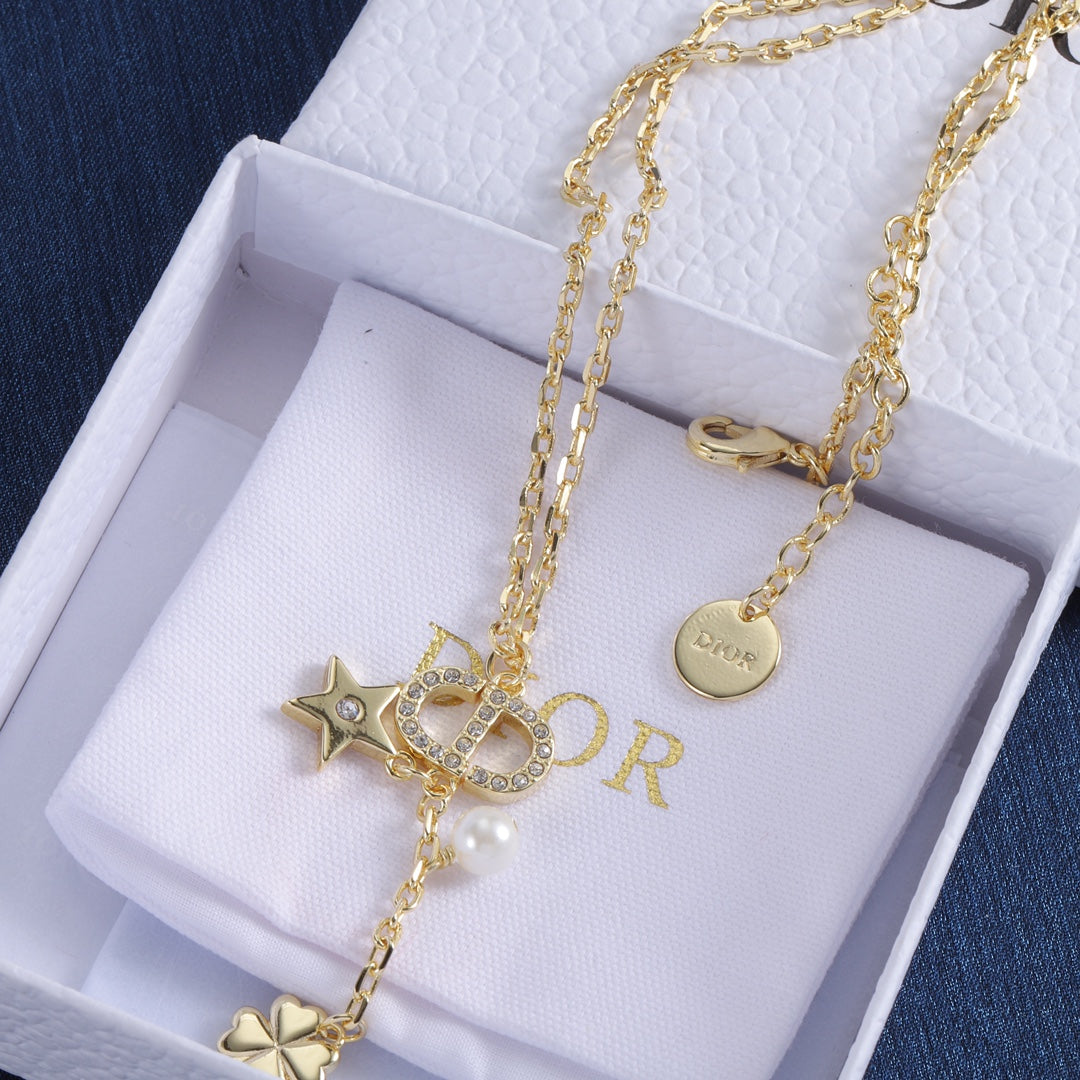 175RD25XDE Stylish Necklaces .
