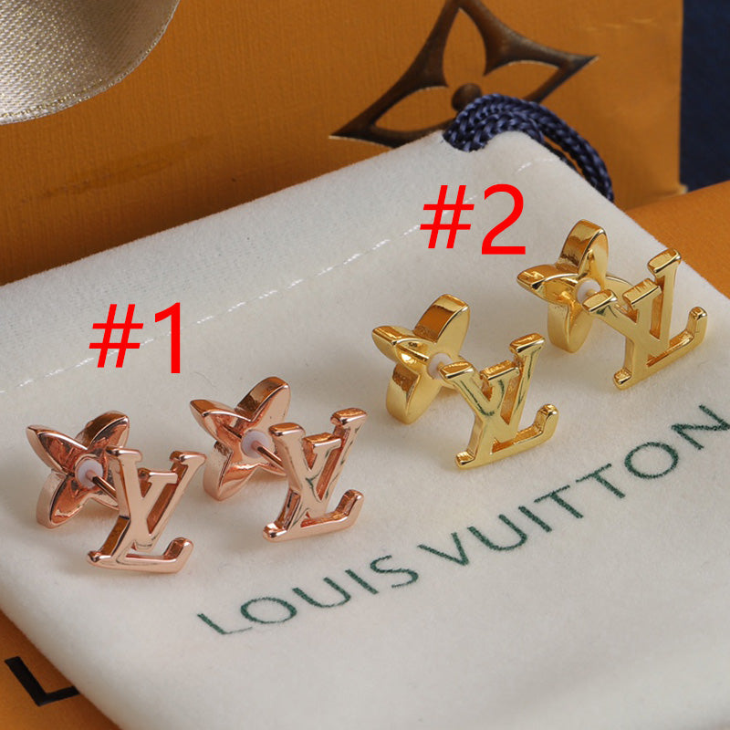 1YE332EDE Stylish Earrings