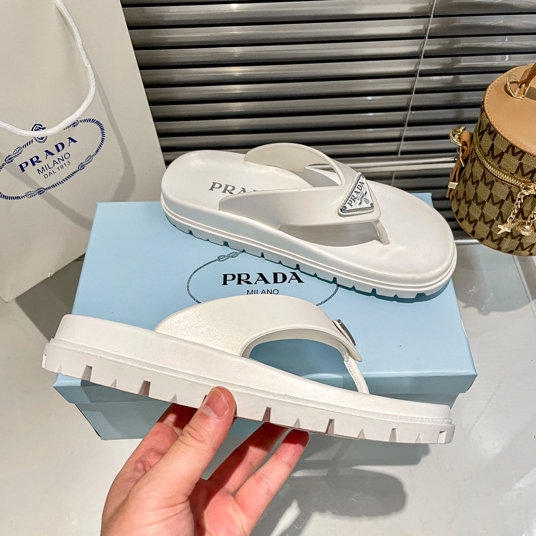 14PD181ZDE Stylish Slippers