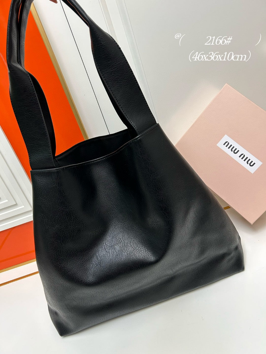 1XC379BDE Stylish leather bag 