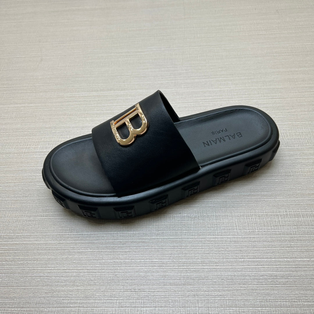 54A110ZDE Stylish slippers