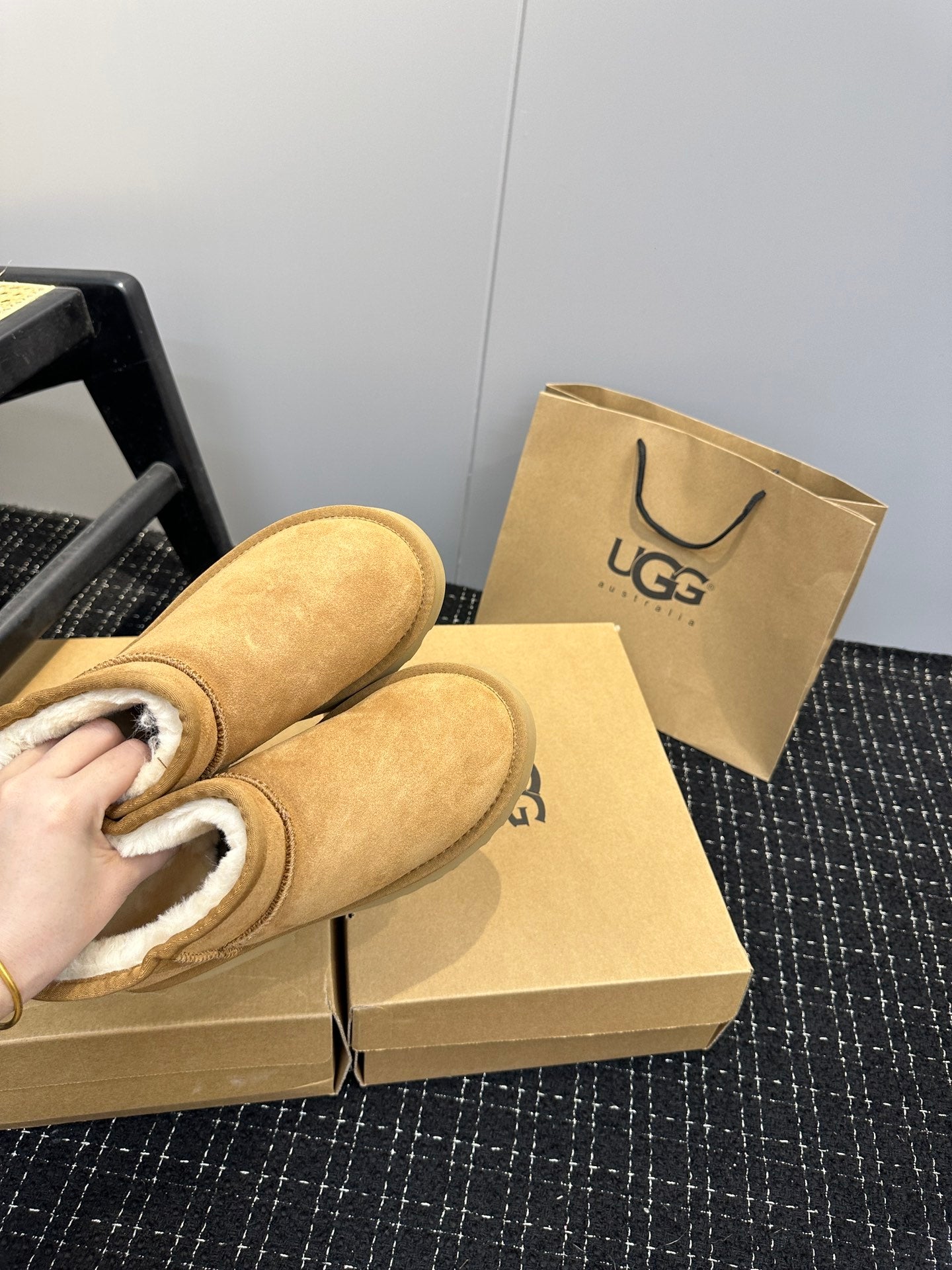1LU6ZDE Stylish snow boots