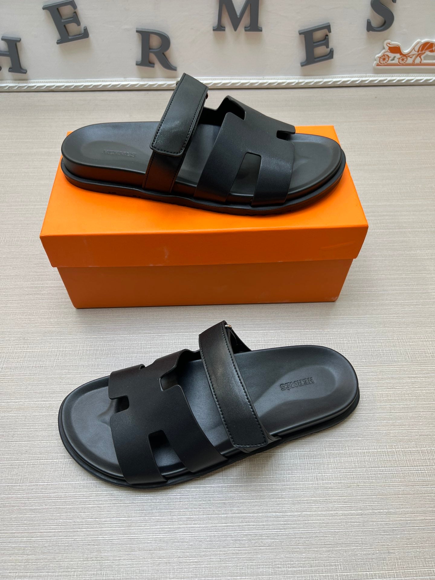 54H1ZDE Stylish slippers