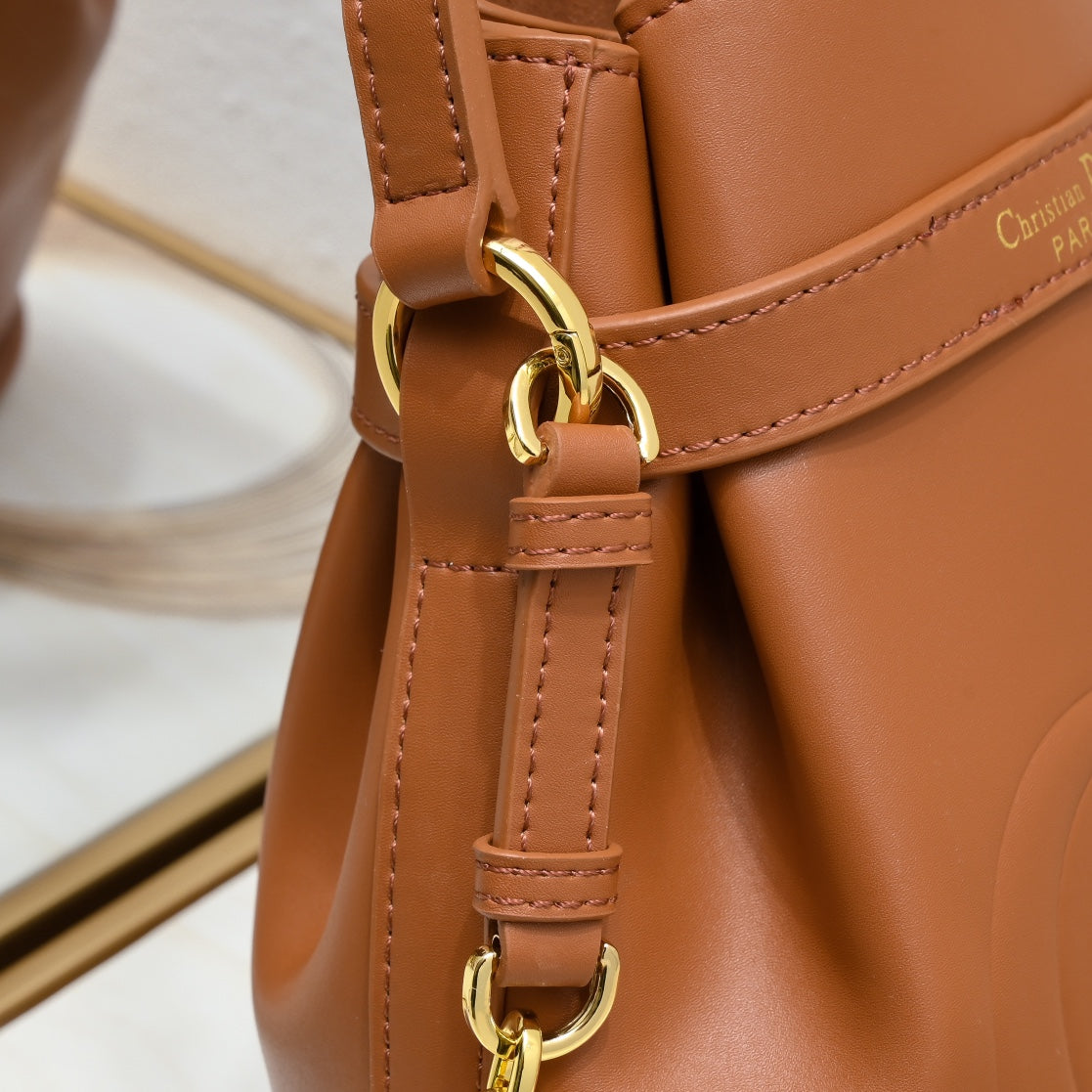 2XD370BDE Stylish leather bag 